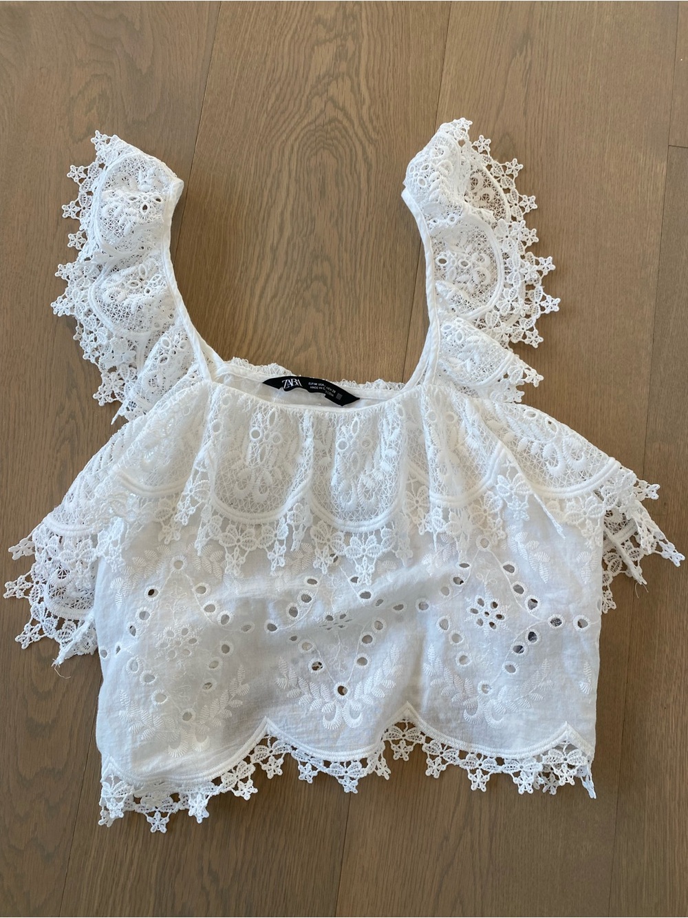 Zara White Lace Eyelet Ruffle Camisole Euro Medium